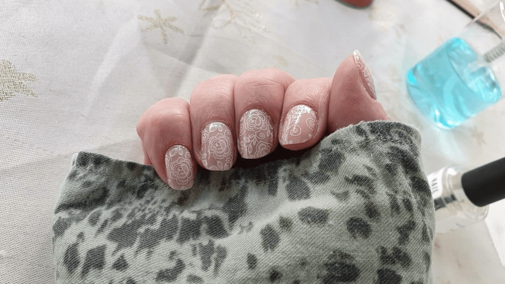 Holy Grail Nail Non-UV Nail Wraps Chantilly Lace (Part Transparent)- Holy Classics (Non-UV Nail Wraps)