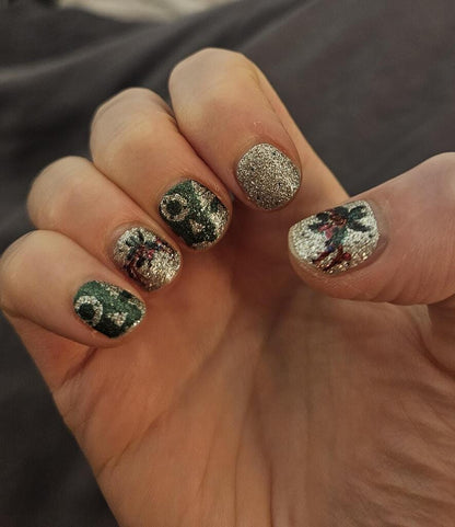 Holy Grail Nail Non-UV Nail Wraps Christmas Wreath - Holy Classics (Non-UV Nail Wraps)